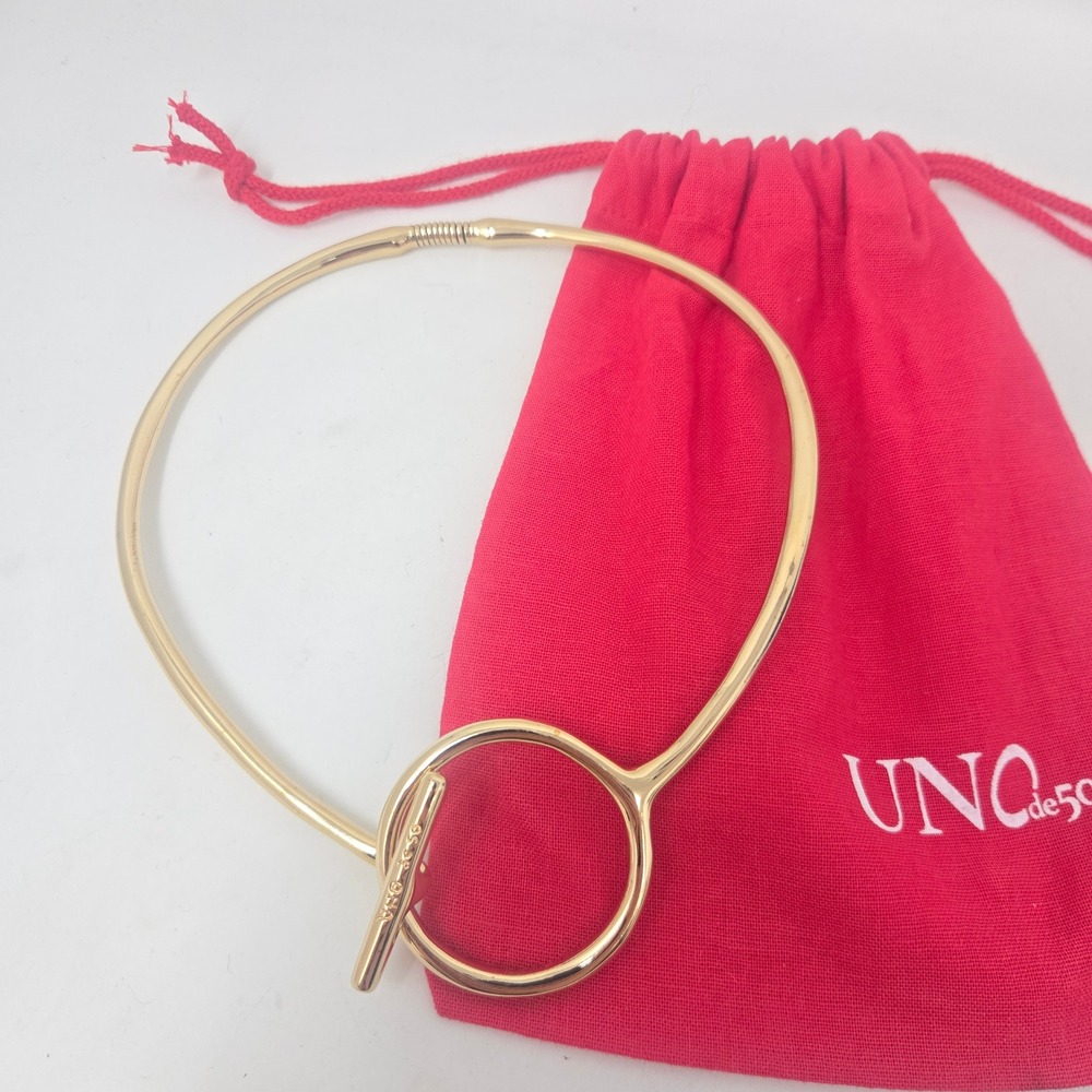 UNOde50 Gold Plated Rigid Spring Collar Choker Necklace with Toggle Closure